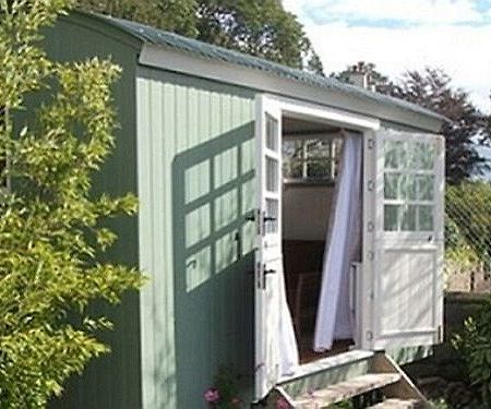 Posh Huts Farmstay Falstone Exterior photo