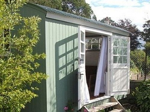 Posh Huts Farmstay Falstone Exterior photo